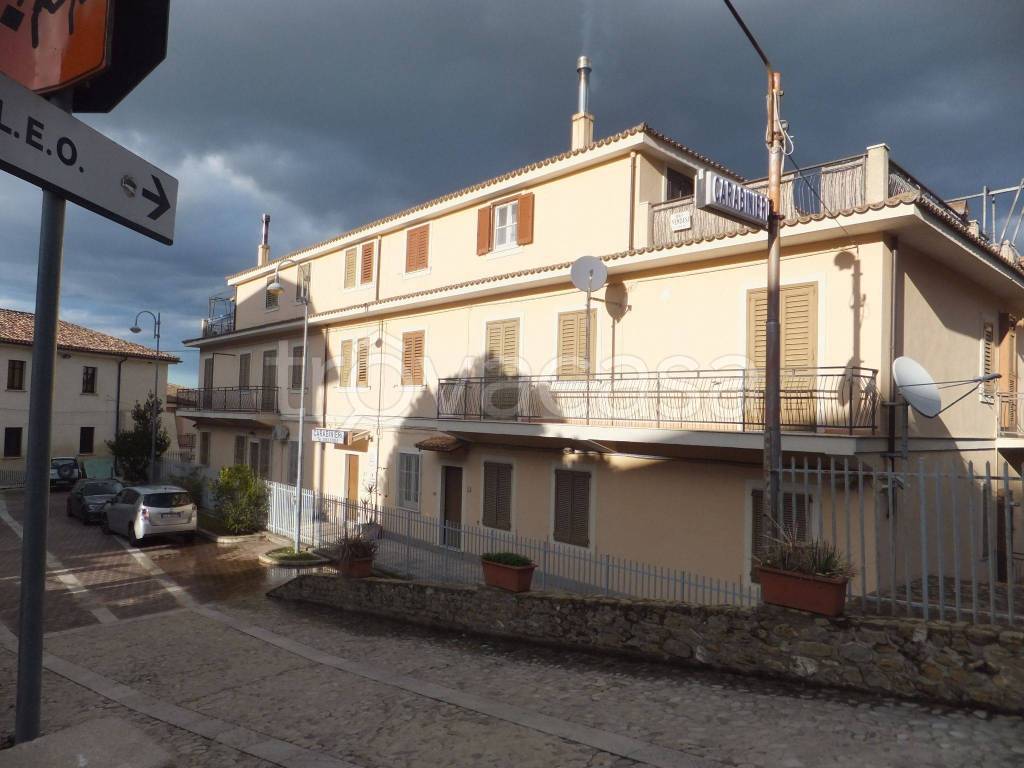 Appartamento in in vendita da privato a Santa Severina via Rione Sant'Antonio, 4