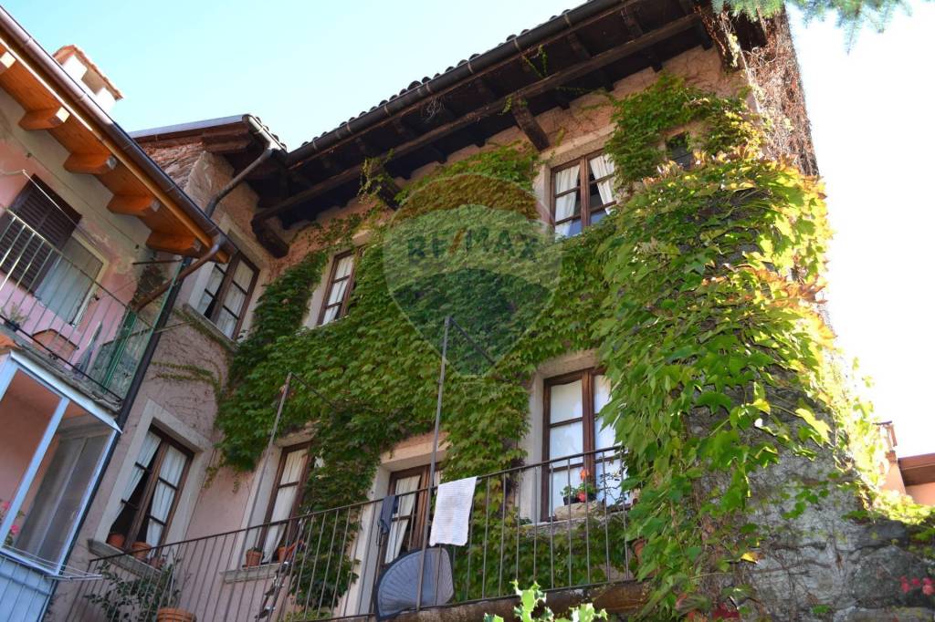 Casa Indipendente in vendita a Cannobio