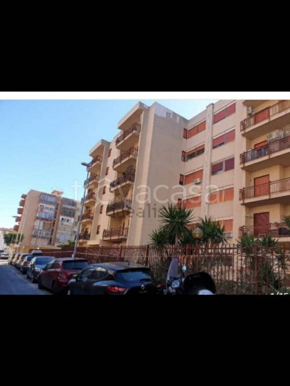 Appartamento in in vendita da privato a Palermo via Parrini, 14