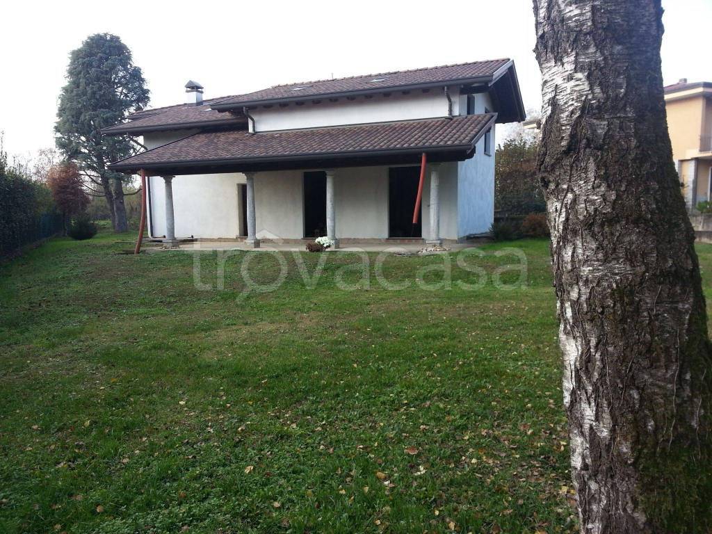 Villa in in vendita da privato a Mariano Comense via della Riviera, 11