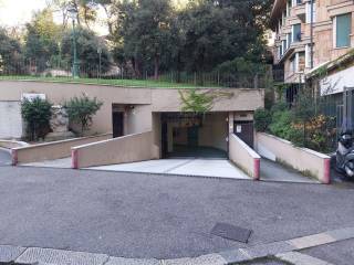 Garage in affitto a genova via 12 ottobre, 47r