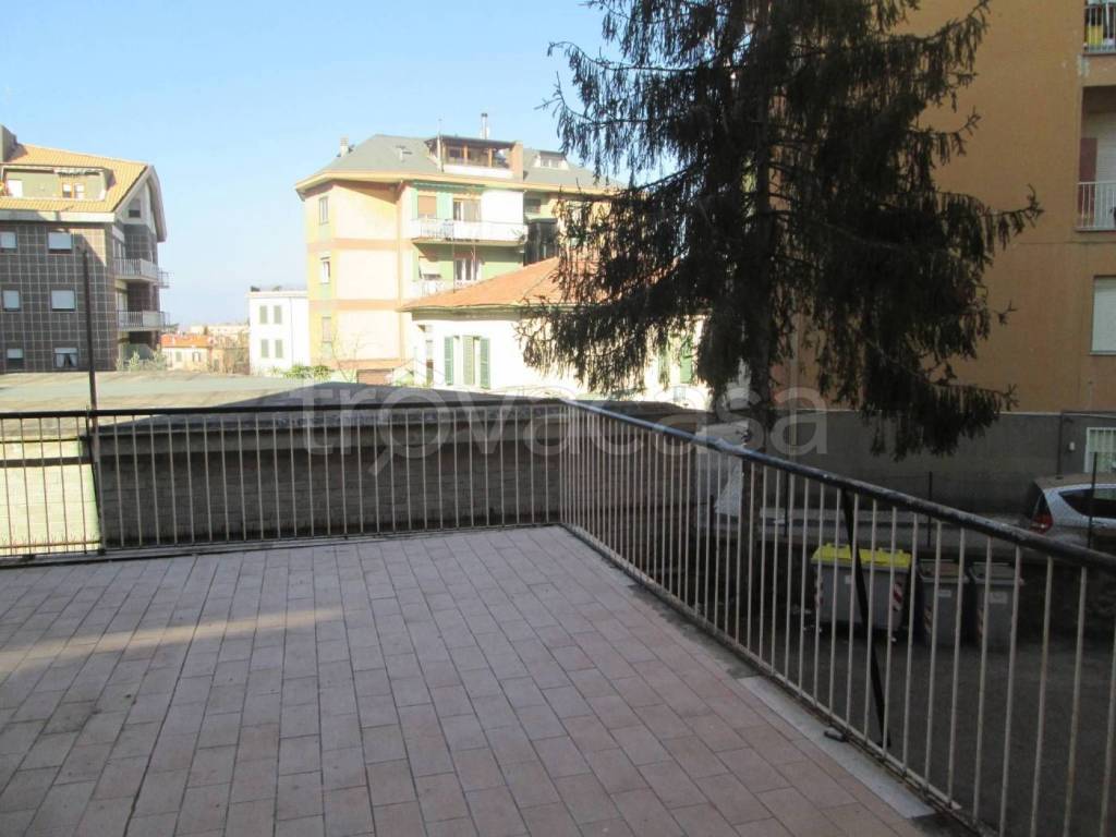 Appartamento in in vendita da privato a Viterbo via Monte Bianco, 19