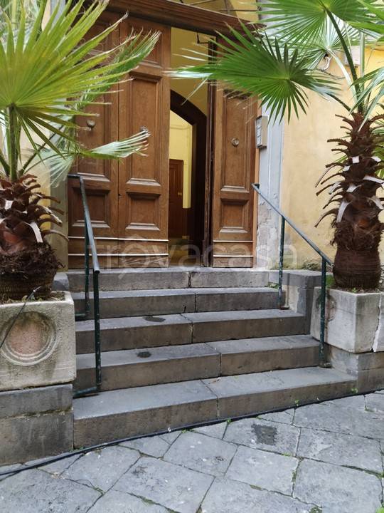 Appartamento in vendita a Napoli vico del Vasto a Chiaia