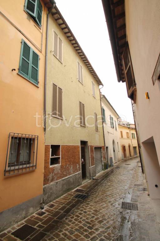 Casa Indipendente in vendita a Fabriano via La Gioia, 17