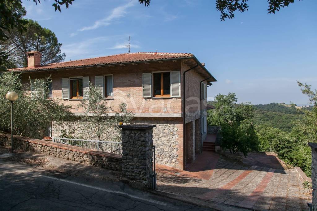 Villa Bifamiliare in vendita a Trequanda
