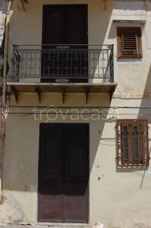 Appartamento in in vendita da privato a Palermo cortile I Montechiaro, 9