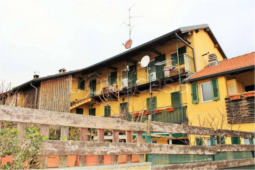 Appartamento in vendita a Castelletto sopra Ticino via Beati, 44