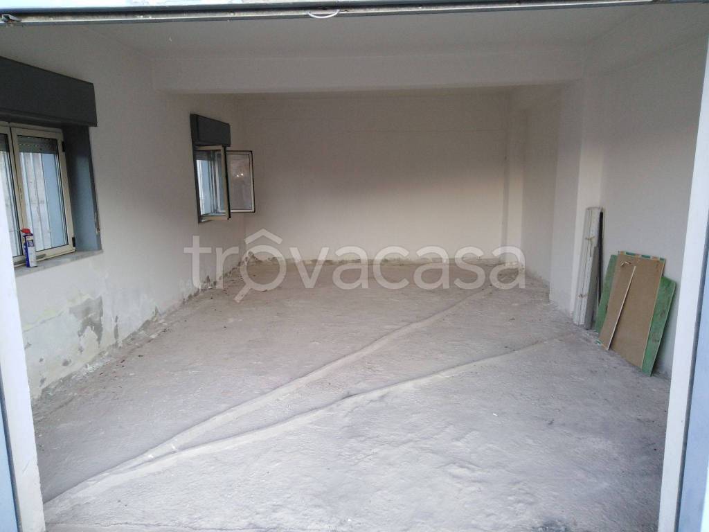 Garage in vendita a Mignano Monte Lungo via Guarani