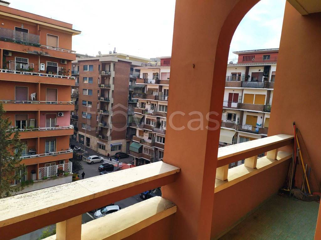 Appartamento in in vendita da privato a Roma via Val Chisone