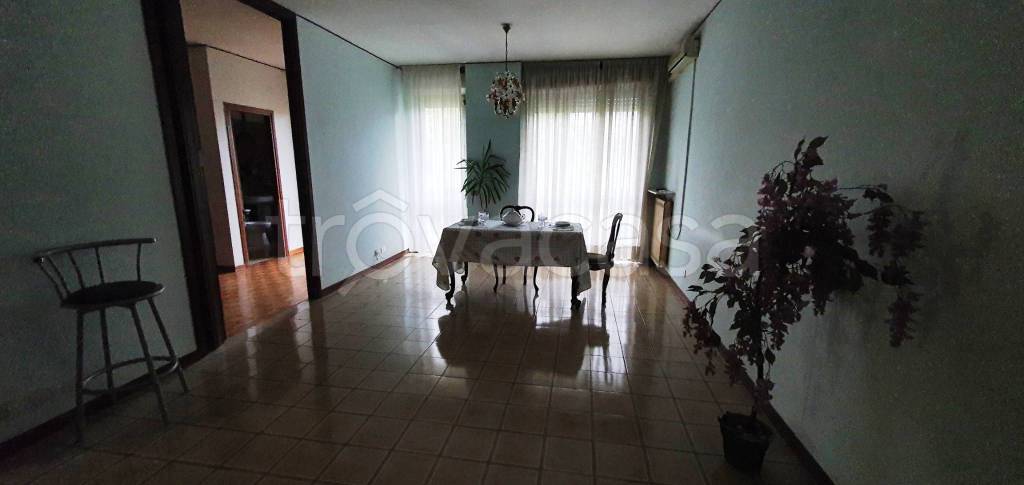 Appartamento in vendita a Modena via Giuseppe Notari, 119