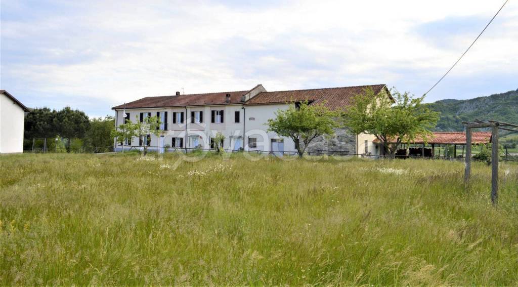 Villa Bifamiliare in vendita a Spigno Monferrato