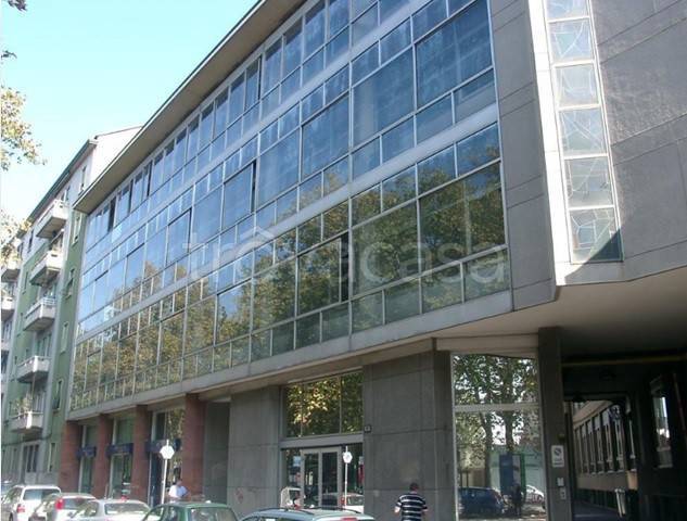 Ufficio in affitto a Milano viale Certosa, 138