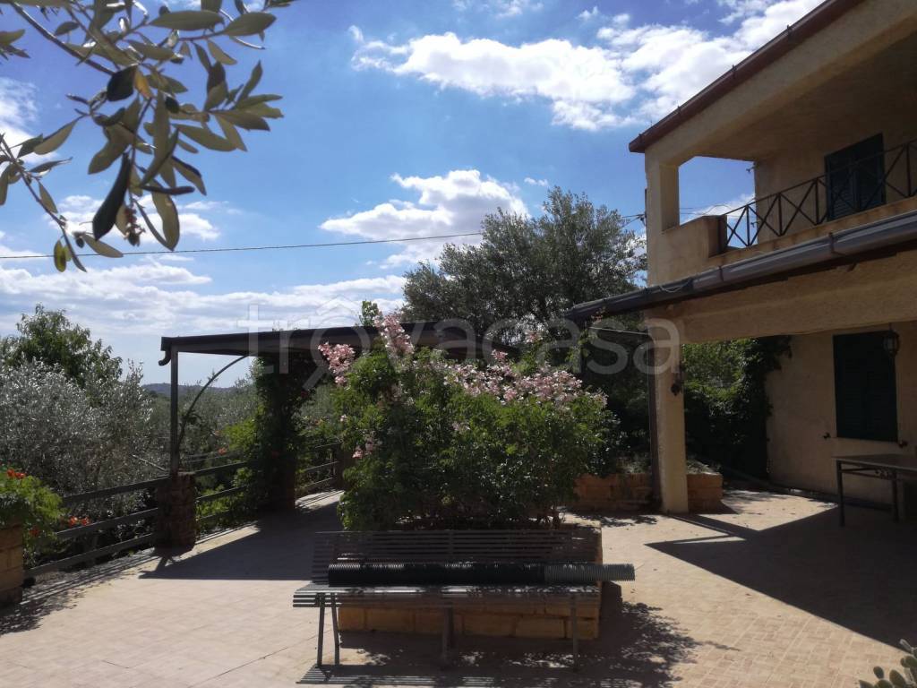 Villa in vendita ad Aragona via Santa Rosalia