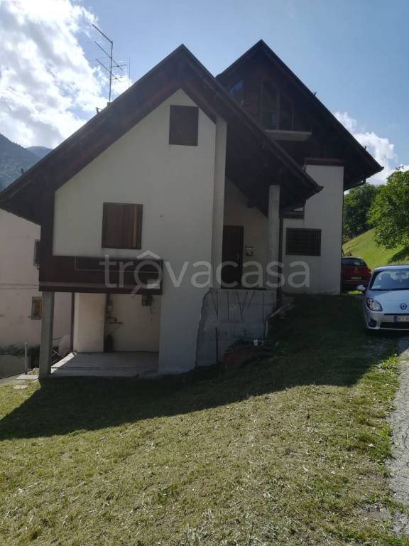 Villa Bifamiliare in in vendita da privato a Prato Carnico frazione Pesariis