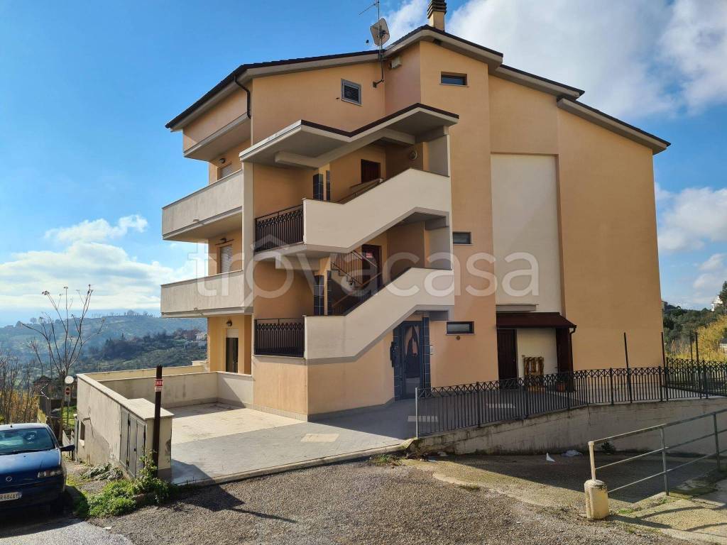 Appartamento in in vendita da privato a Chieti via Pietro Cappelletti, 36