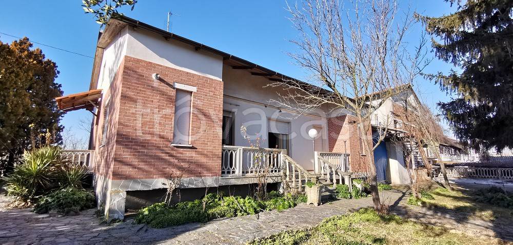 Villa in vendita a Montegrosso d'Asti via Santo Stefano