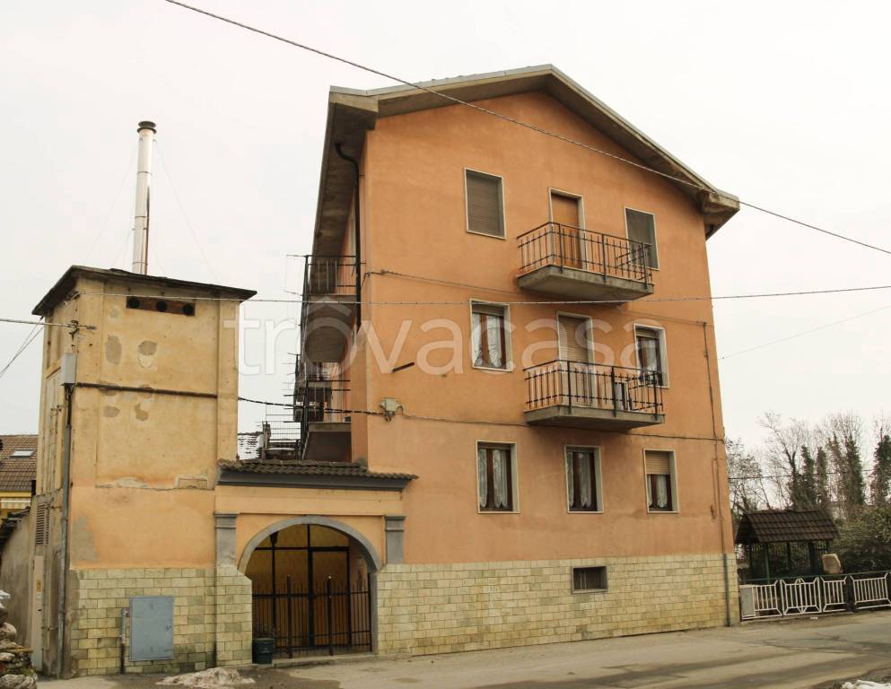 Appartamento in vendita a Busca via Villafalletto, 45
