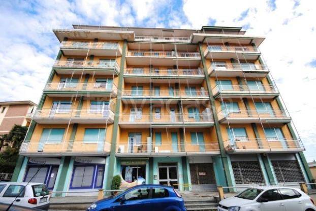 Appartamento in in vendita da privato a Biella via Lorenzo Cucco, 4
