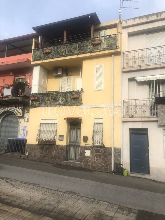 Intero Stabile in in vendita da privato a Messina viale Antonino Bertuccio