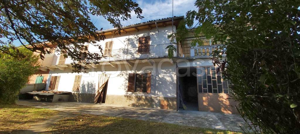 Casale in vendita a Castagnole Monferrato via Provinciale