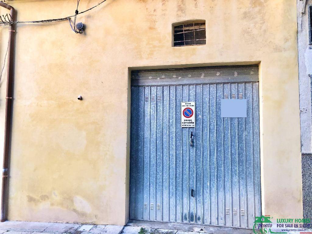 Garage in vendita a Santa Croce Camerina