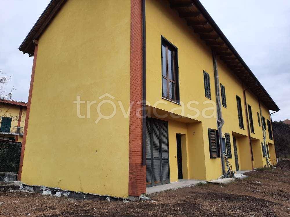 Villa a Schiera in vendita a Mercallo via per oriano