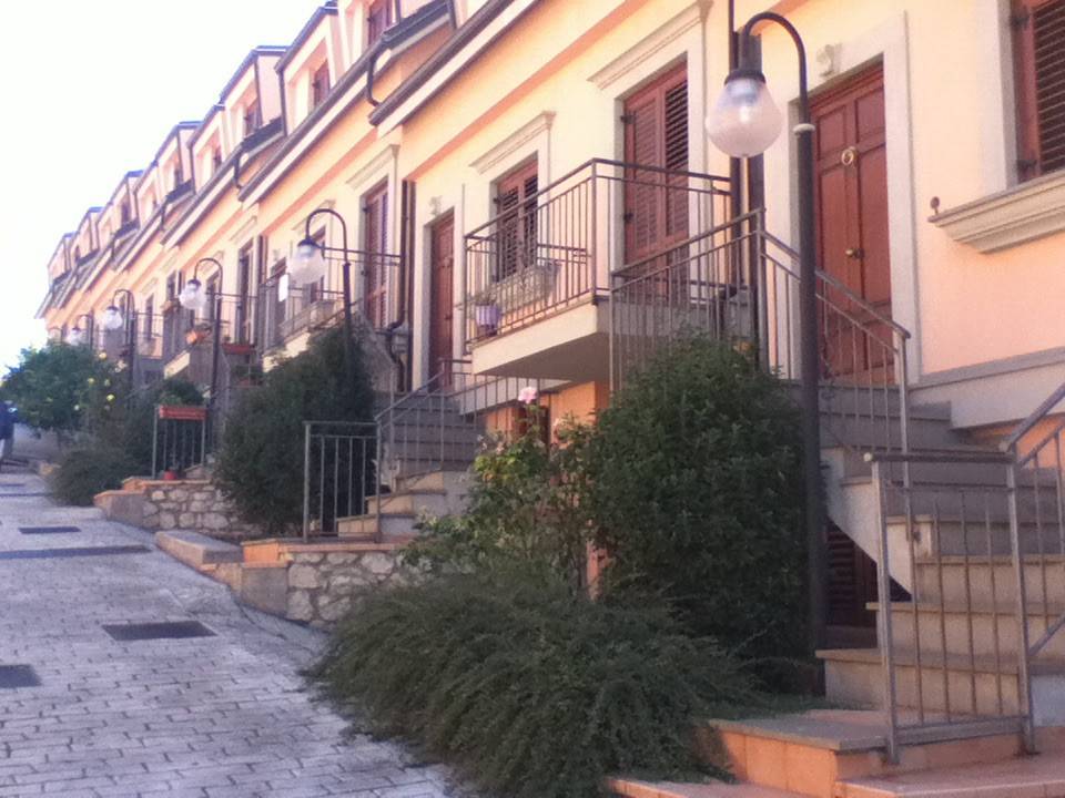 Villa a Schiera in in vendita da privato a Enna contrada Santa Caterina