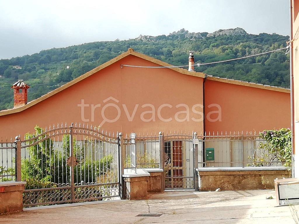 Villa in in vendita da privato a Tempio Pausania via Limbara, 12