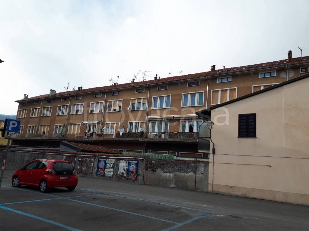 Appartamento in vendita a Borgosesia via Alberto Giordano, 41