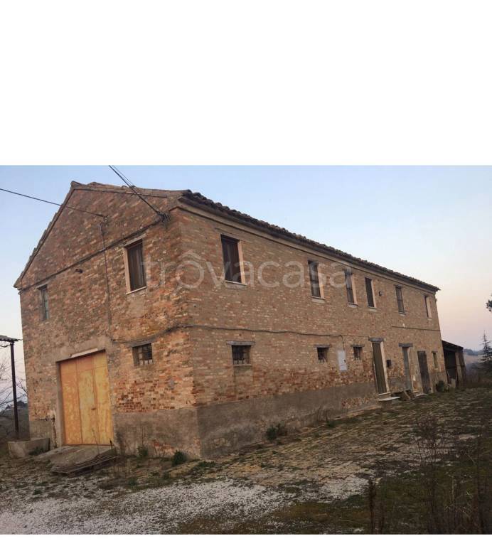 Casale in in vendita da privato a Montegiorgio strada Provinciale Maceratese, 33