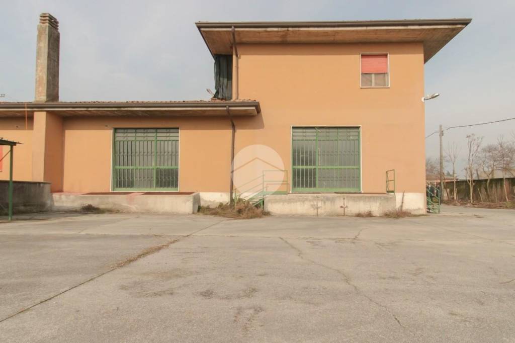 Capannone Industriale in vendita a Borgosatollo via Garza, 2