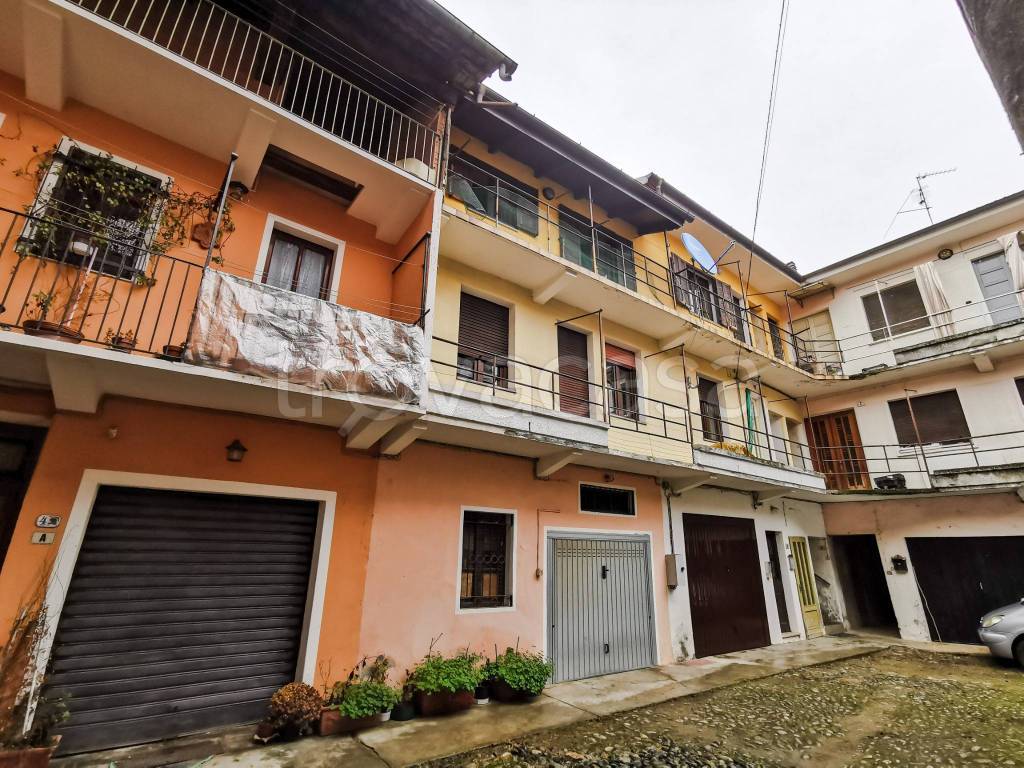 Casa Indipendente in vendita a Gattinara via 20 Giugno, 2