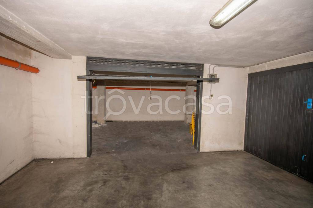 Garage in vendita a Locorotondo via Giorgio Almirante