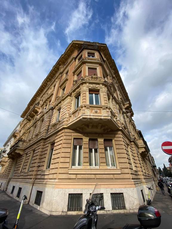 Intero Stabile in affitto a Roma piazza Giuseppe Mazzini