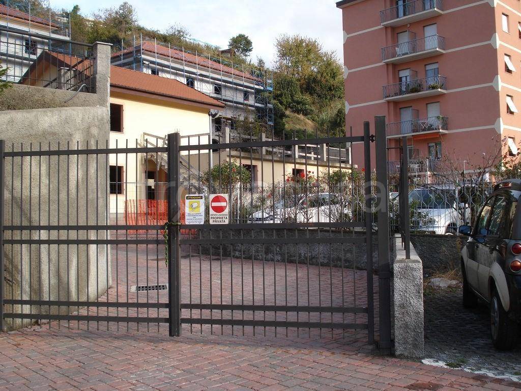 Garage in vendita a Serra Riccò via Antonio Medicina