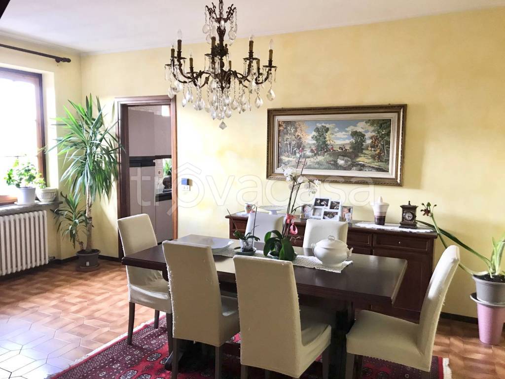 Appartamento in vendita a Cuneo via Perlo