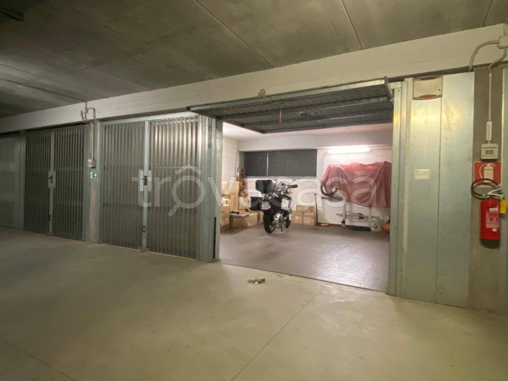 Garage in vendita a Torino via Sospello, 183