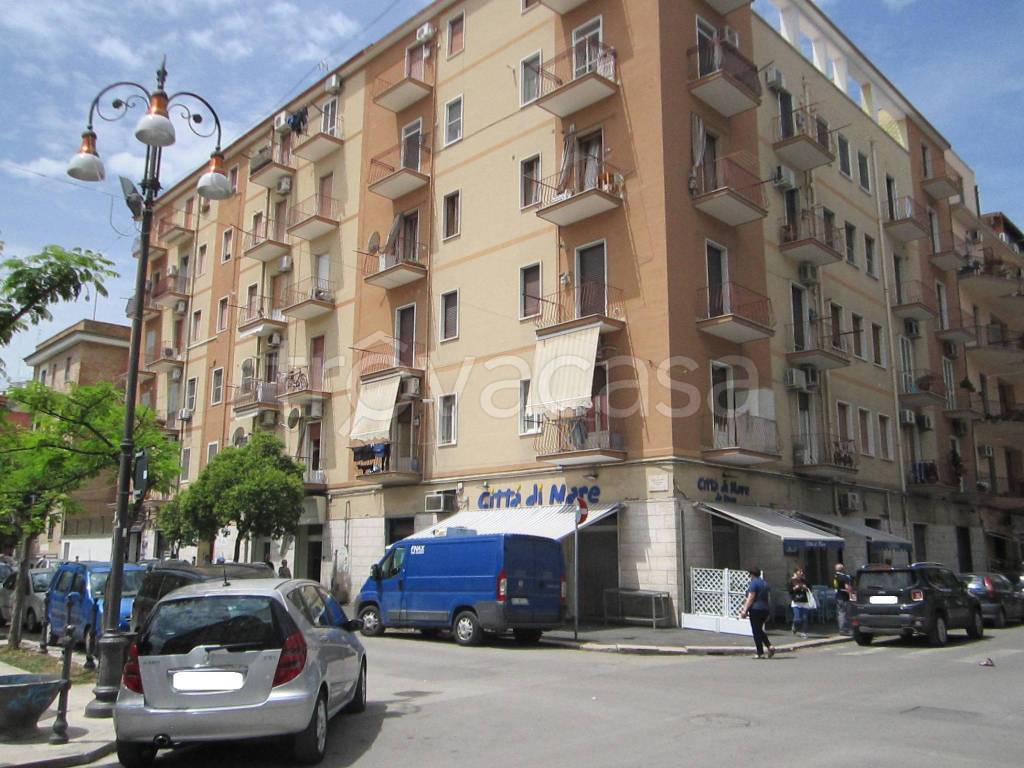 Appartamento in vendita a Foggia via Emilio Perrone, 42