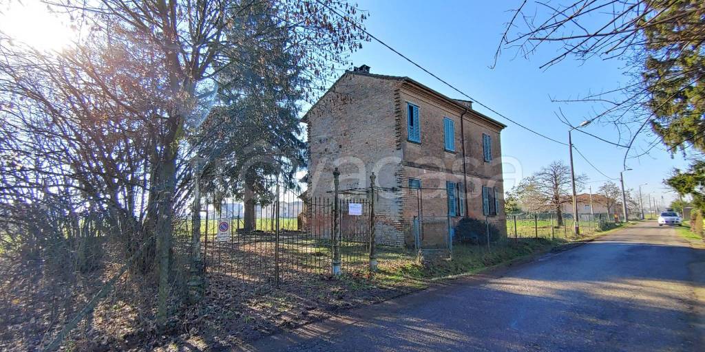 Casa Indipendente in vendita a Voghera via Angelo Cignoli, 92