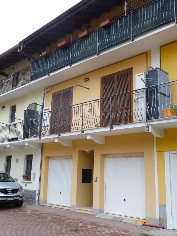 Appartamento in in vendita da privato a Lonate Pozzolo via Camillo Benso di Cavour, 6
