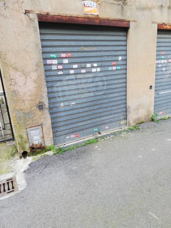 Garage in vendita a Roma via Apiola, 4