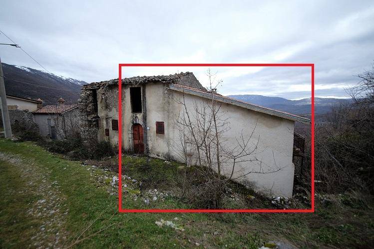 Casale in vendita a Fiamignano via Colle Sambuco