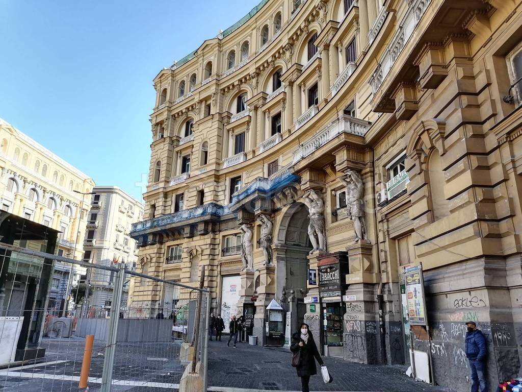 Ufficio in vendita a Napoli piazza Nicola Amore, 6