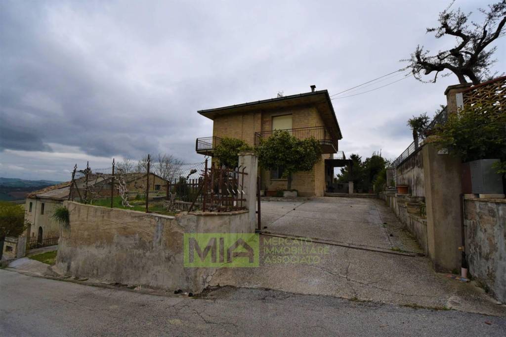 Casa Indipendente in vendita a Ponzano di Fermo via Bora, 24