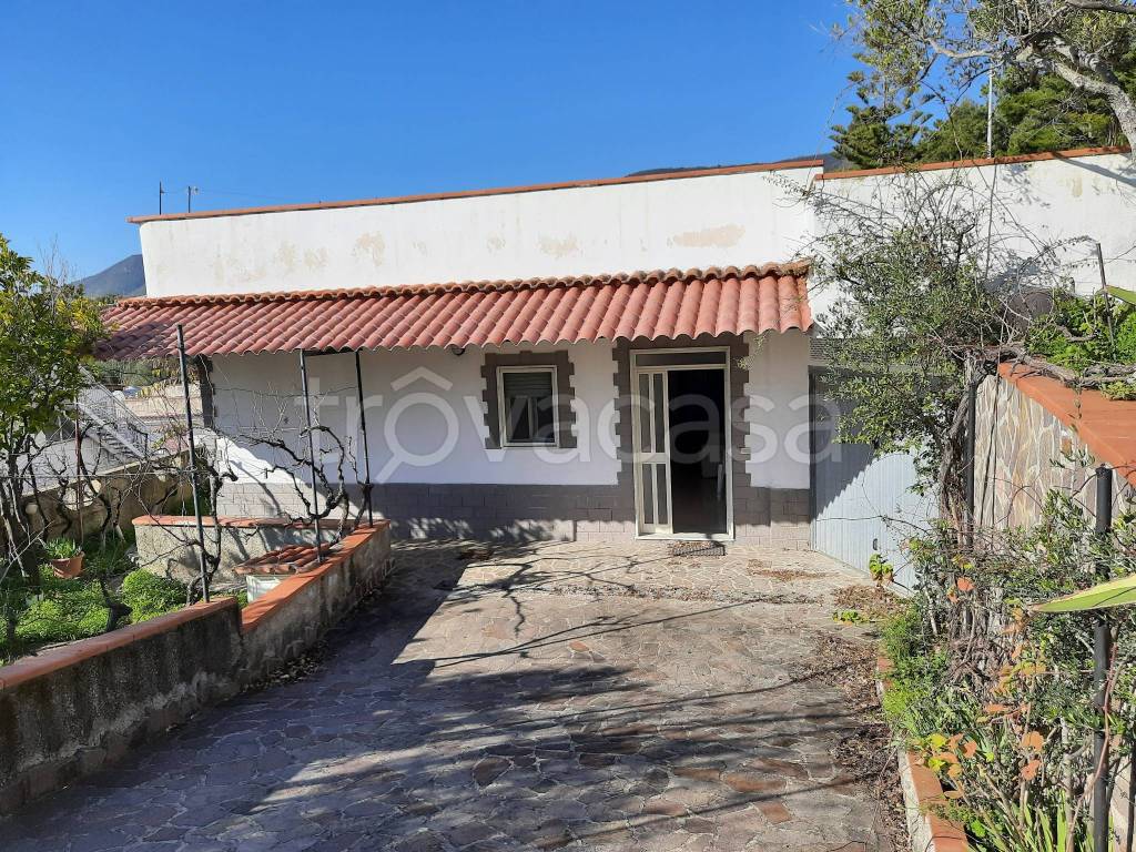 Villa in vendita a Pisciotta via Valle Serena, 2