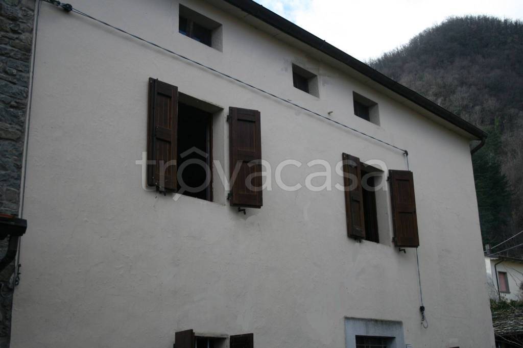 Casa Indipendente in vendita ad Alto Reno Terme località Poggio Capanne