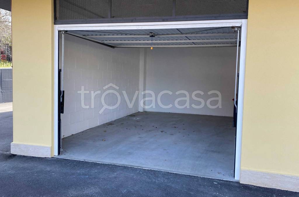Garage in vendita a Priverno via Marittima, 71