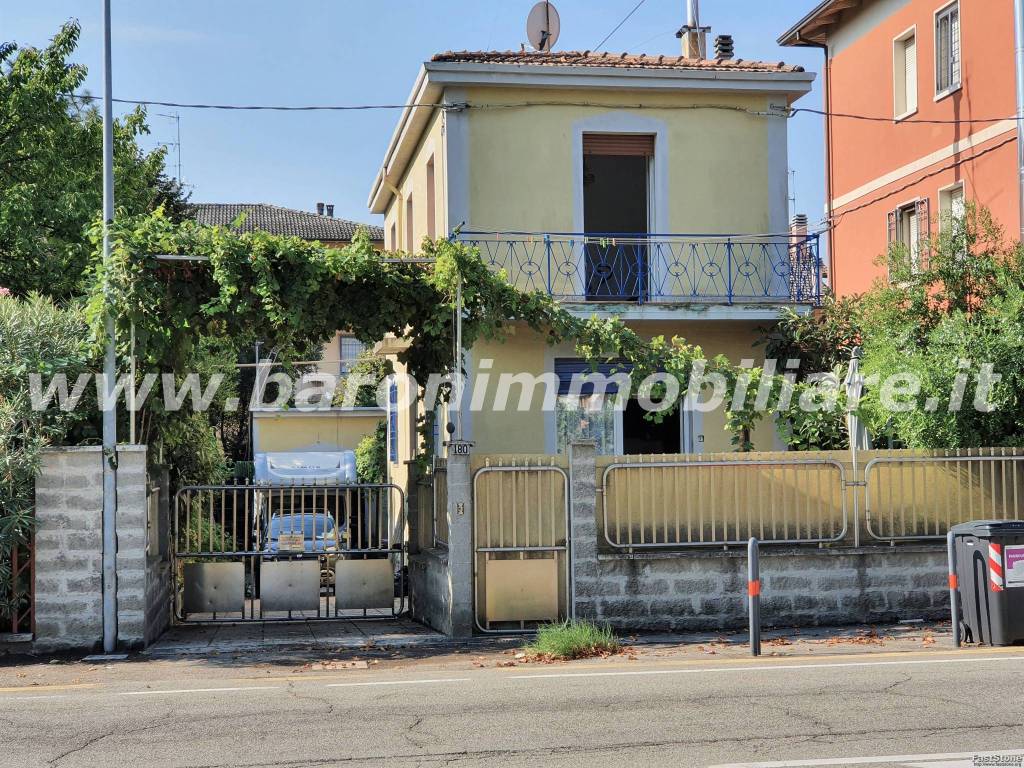 Villa in vendita ad Anzola dell'Emilia via Emilia, 180