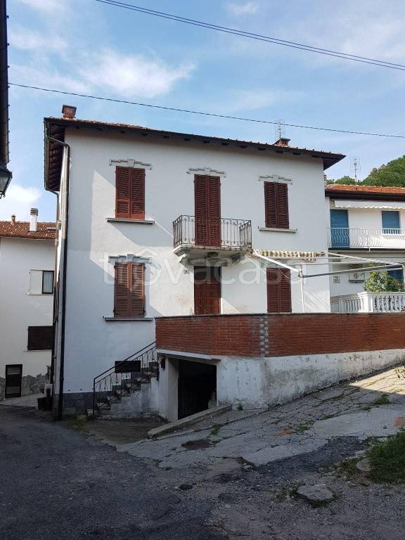 Villa in in vendita da privato a Cassano Valcuvia via Castello, 9