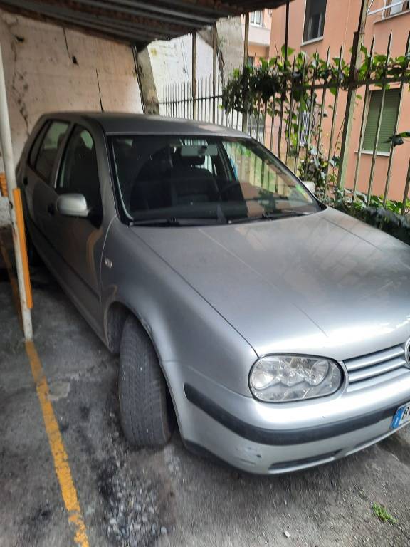 Posto Auto in vendita a Genova via Matteo Vinzoni